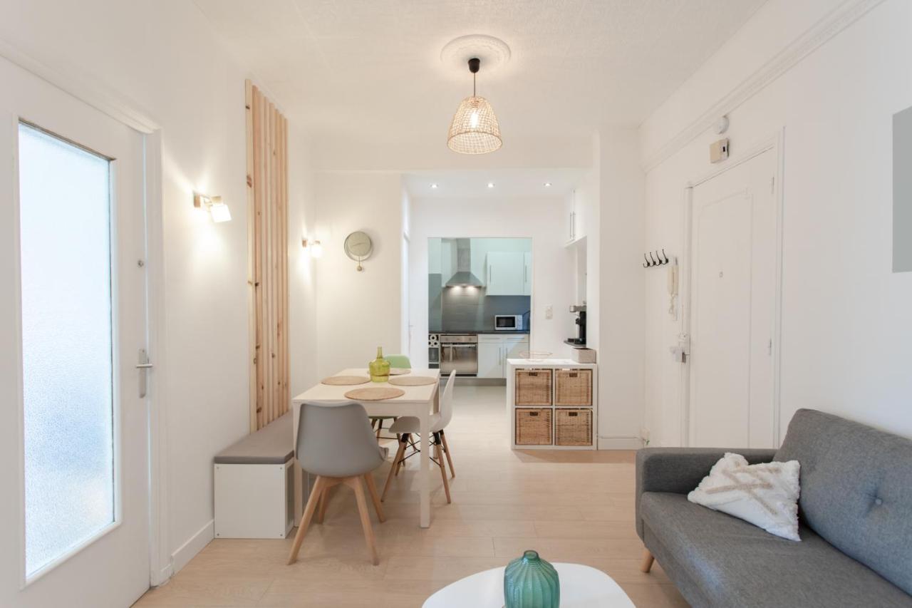 26 , La Riviera Apartment *